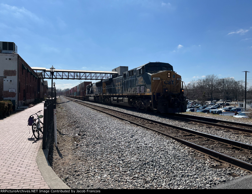 CSX 586